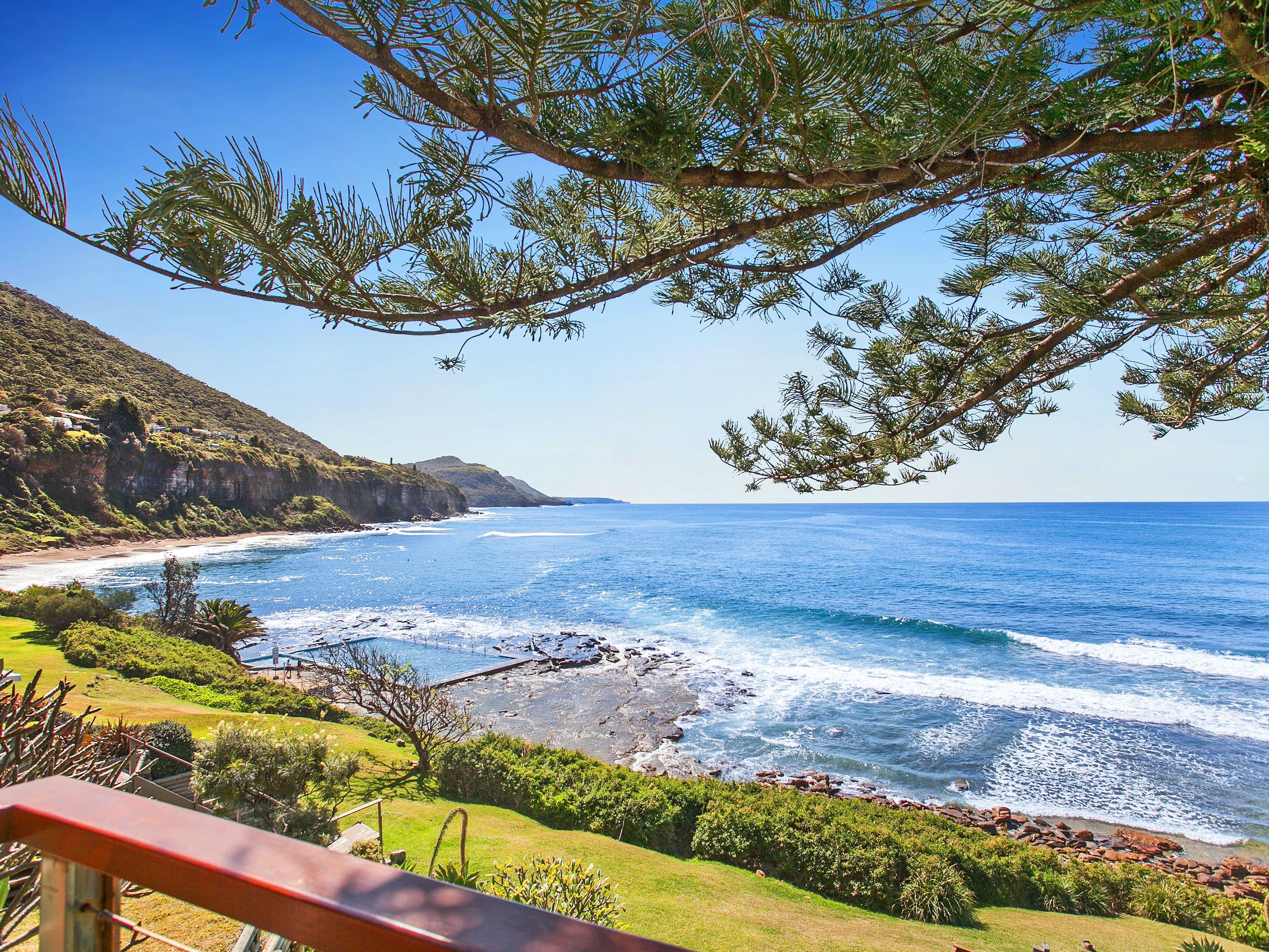 10 Paterson Road, Coalcliff - Image 1