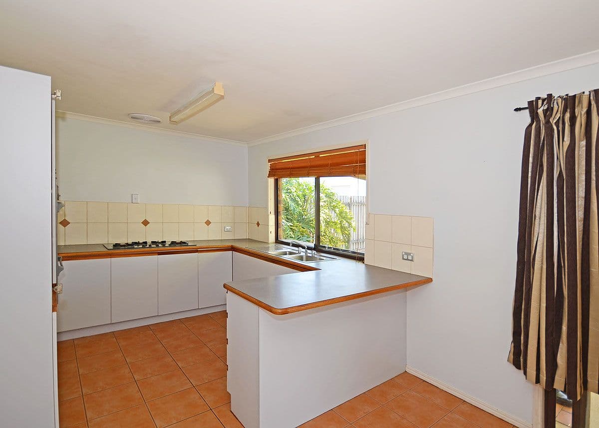 5 Bruce Street, TORQUAY QLD 4655, Torquay - Thumbnail 6