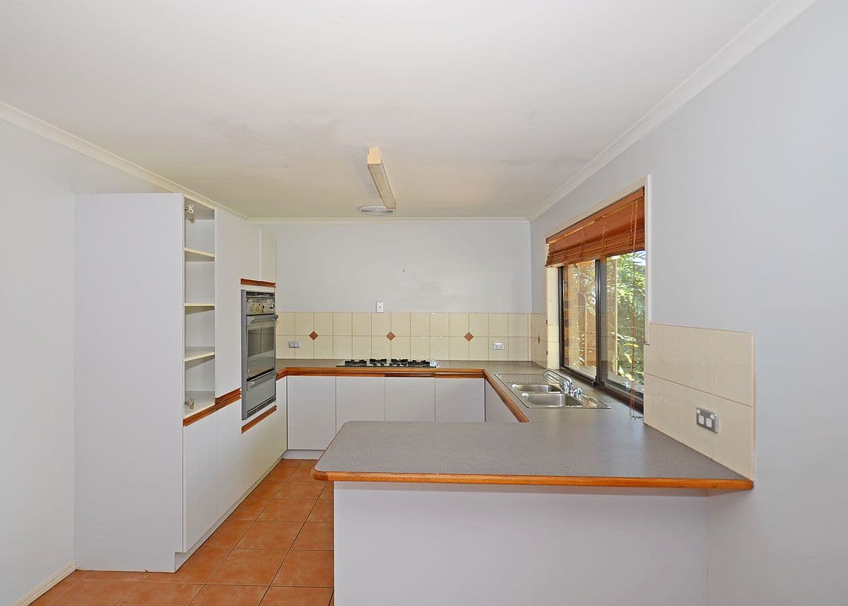 5 Bruce Street, TORQUAY QLD 4655, Torquay - Thumbnail 7