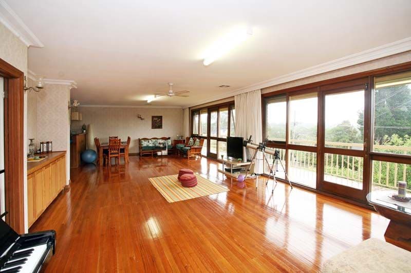 32  Townsend Street, GLEN WAVERLEY VIC 3150, Glen Waverley - Thumbnail 2