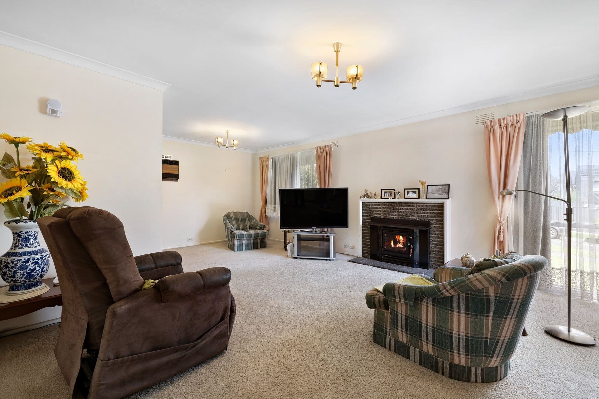 3 Rocklands Road, Ashwood VIC 3147, Ashwood - Thumbnail 2