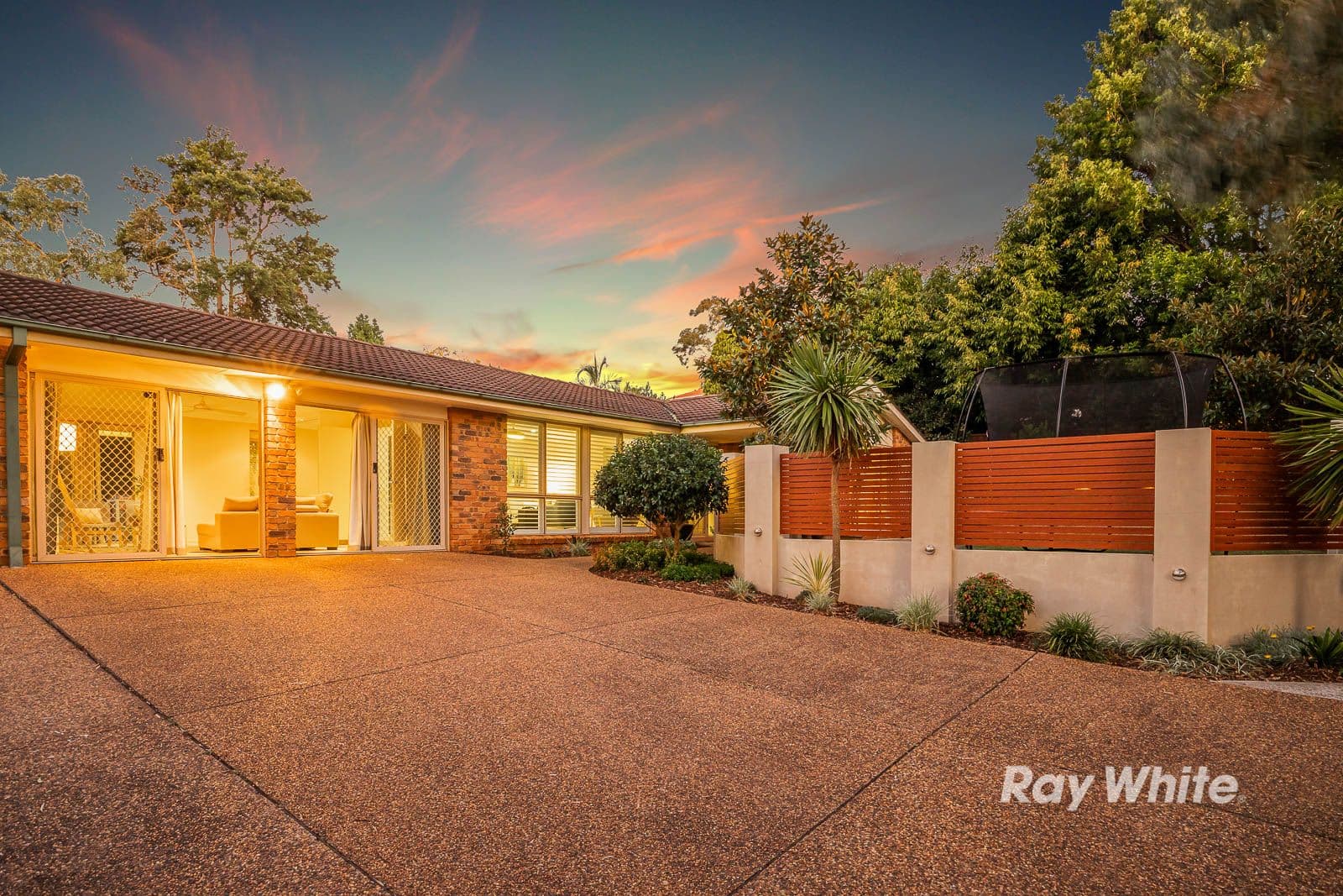 15 Evans Road, Glenhaven - Thumbnail 2