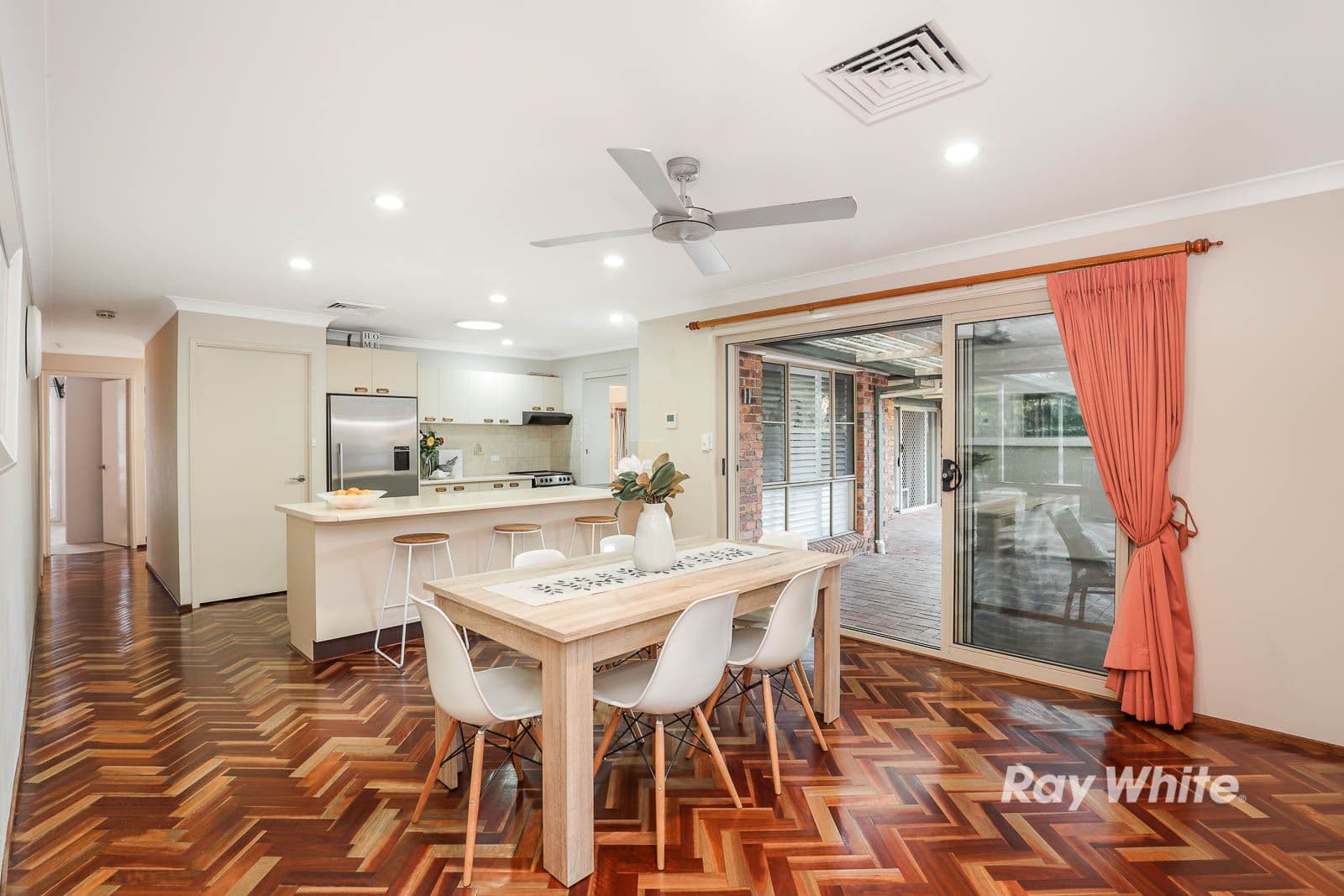 15 Evans Road, Glenhaven - Thumbnail 5