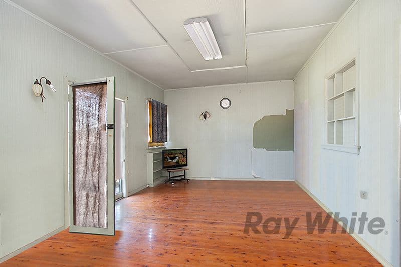 11 Kalani Street, BUDGEWOI NSW 2262, Budgewoi - Thumbnail 2