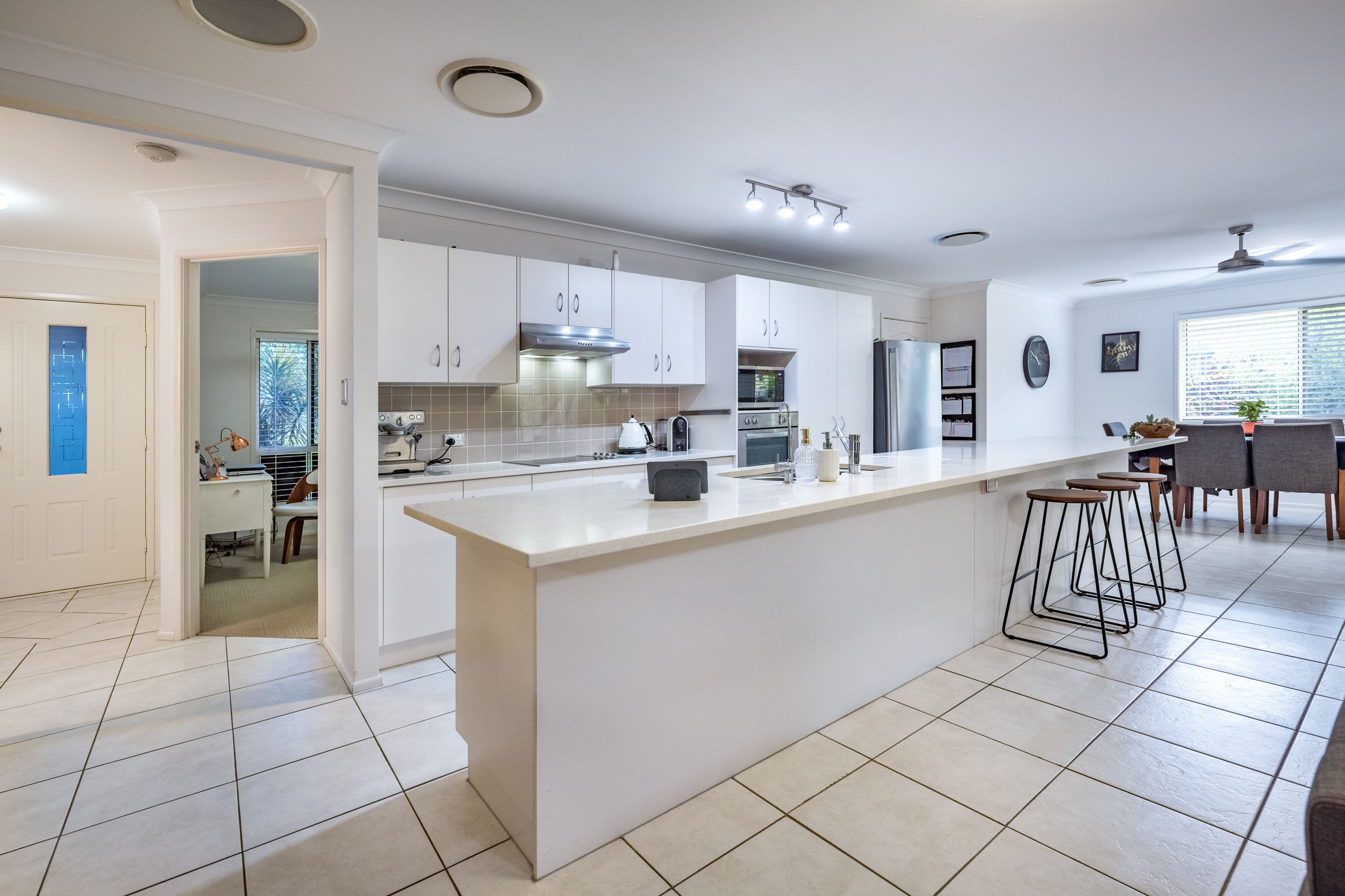 6 Wittenberg Way, Norman Gardens QLD 4701, Norman Gardens - Thumbnail 2