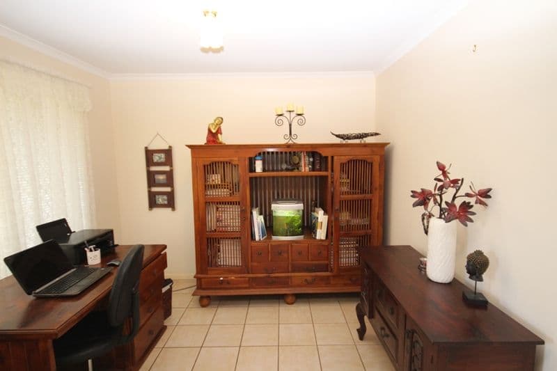 27 Mountainview Place, Glass House Mountains QLD 4518, Glass House Mountains - Thumbnail 2