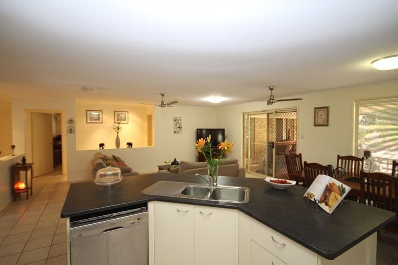 27 Mountainview Place, Glass House Mountains QLD 4518, Glass House Mountains - Thumbnail 5