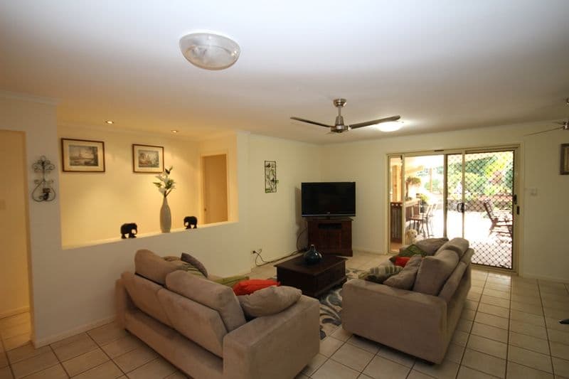 27 Mountainview Place, Glass House Mountains QLD 4518, Glass House Mountains - Thumbnail 7