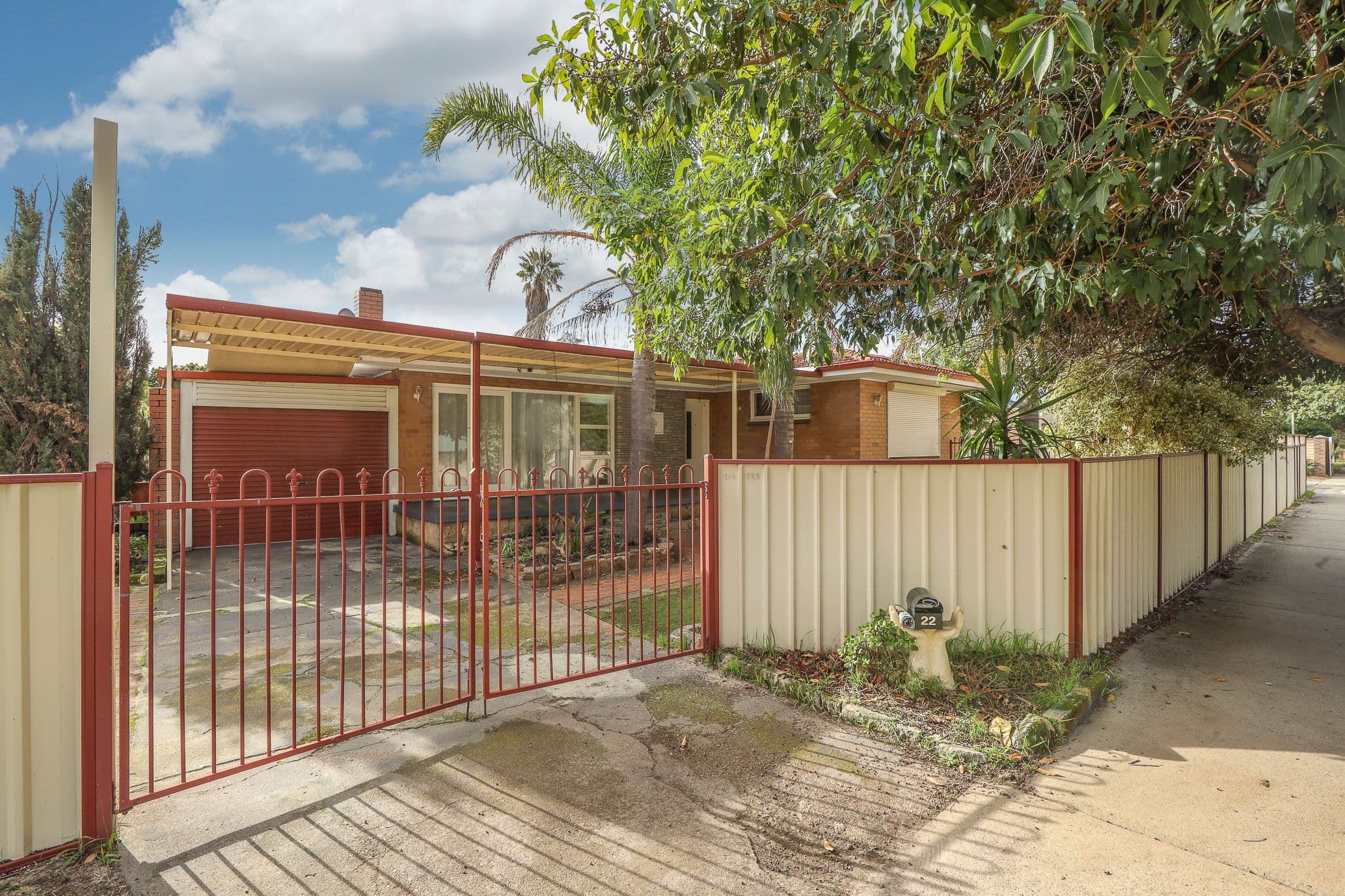 22 Gosnells Road West, Maddington WA 6109, Maddington - Image 1
