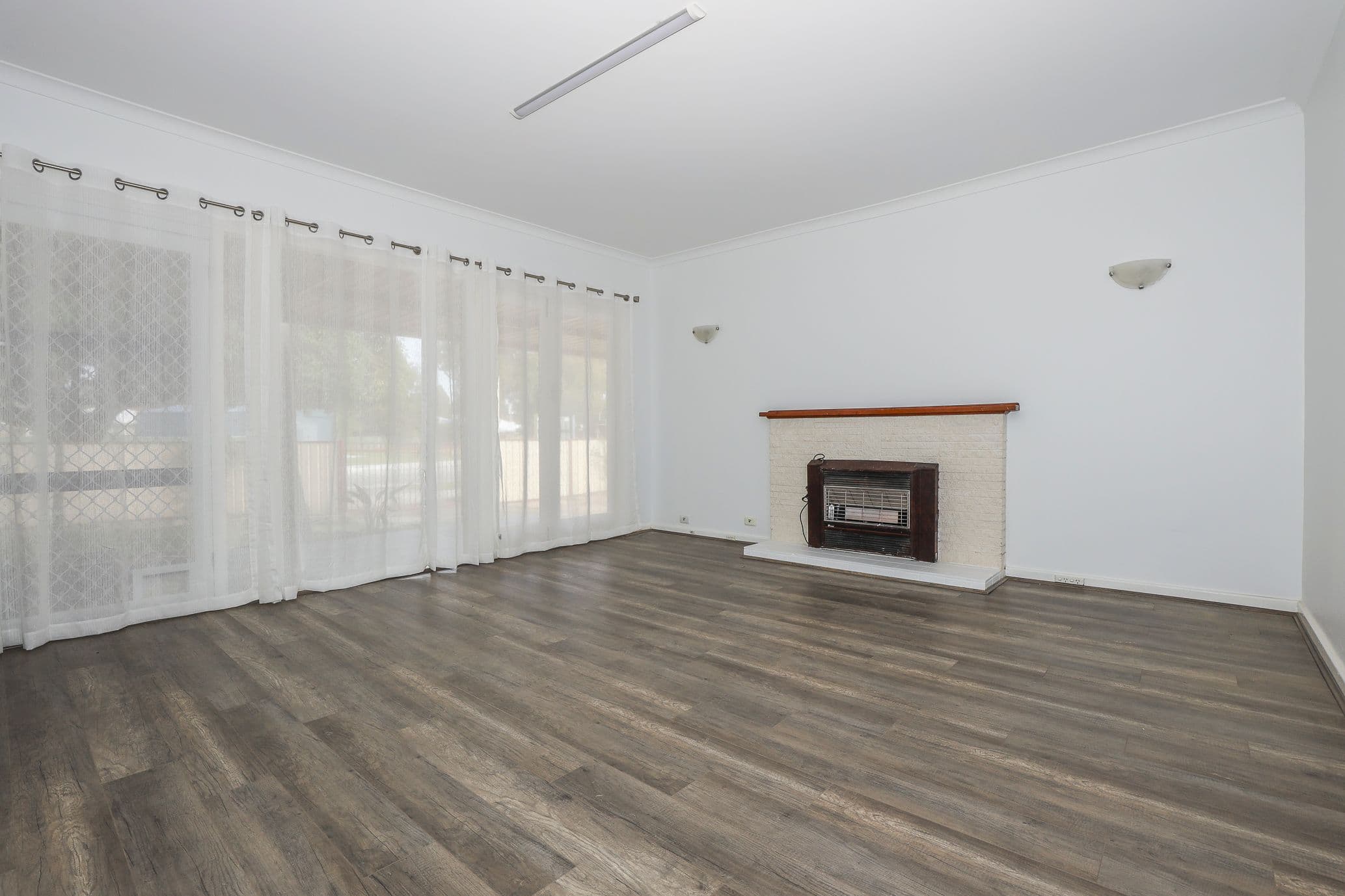 22 Gosnells Road West, Maddington WA 6109, Maddington - Thumbnail 2