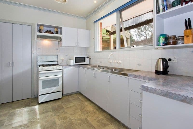 111 Harley Street North, KNOXFIELD VIC 3180, Knoxfield - Thumbnail 6