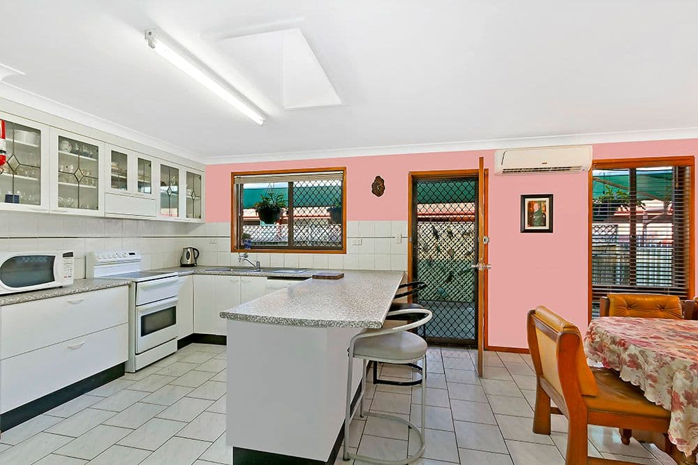 33 Jean Avenue, BERKELEY VALE NSW 2261, Berkeley Vale - Thumbnail 2