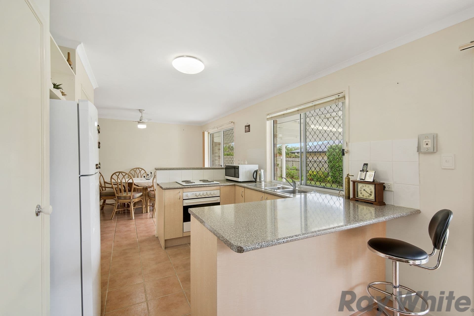 16 Clair Avenue, Deception Bay QLD 4508, Deception Bay - Thumbnail 3