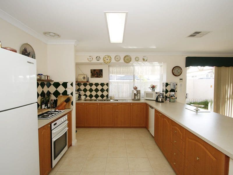 13 Caraway Gate, STIRLING WA 6021, Stirling - Thumbnail 2