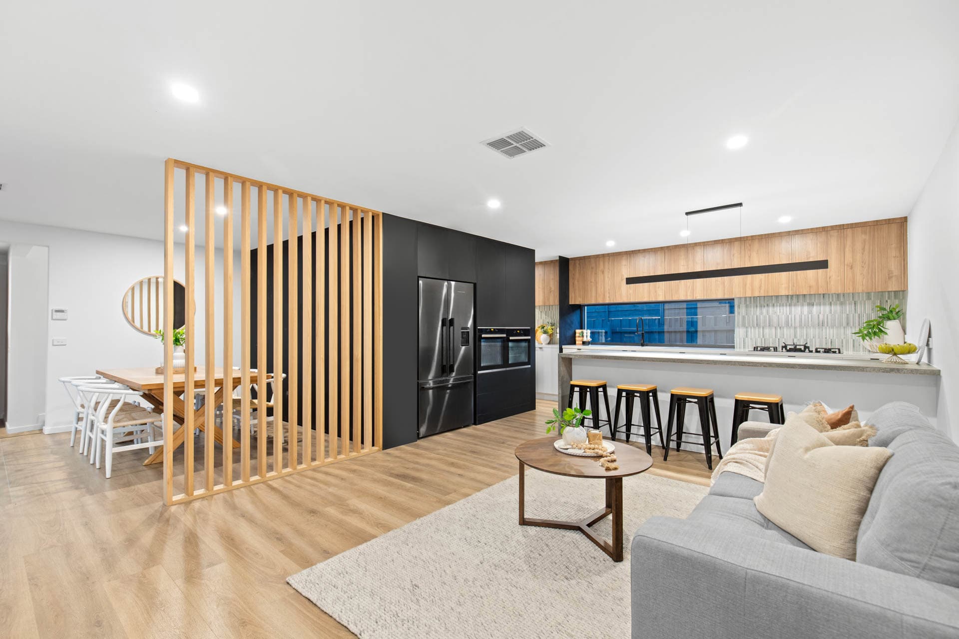 17 Pembroke Drive, SOMERVILLE, Somerville - Thumbnail 2