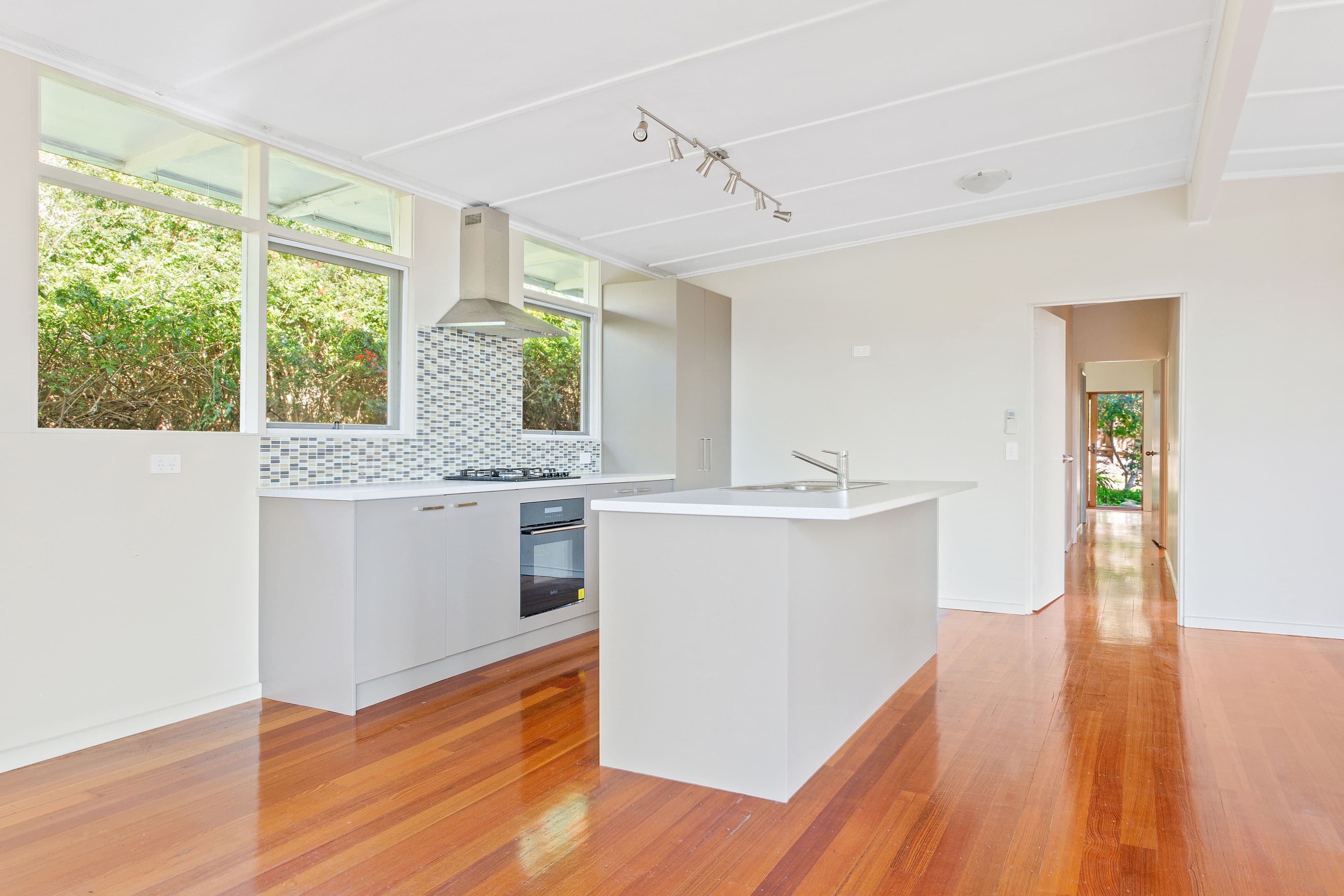 33 Wynden Drive, Frankston VIC 3199, Frankston - Thumbnail 4
