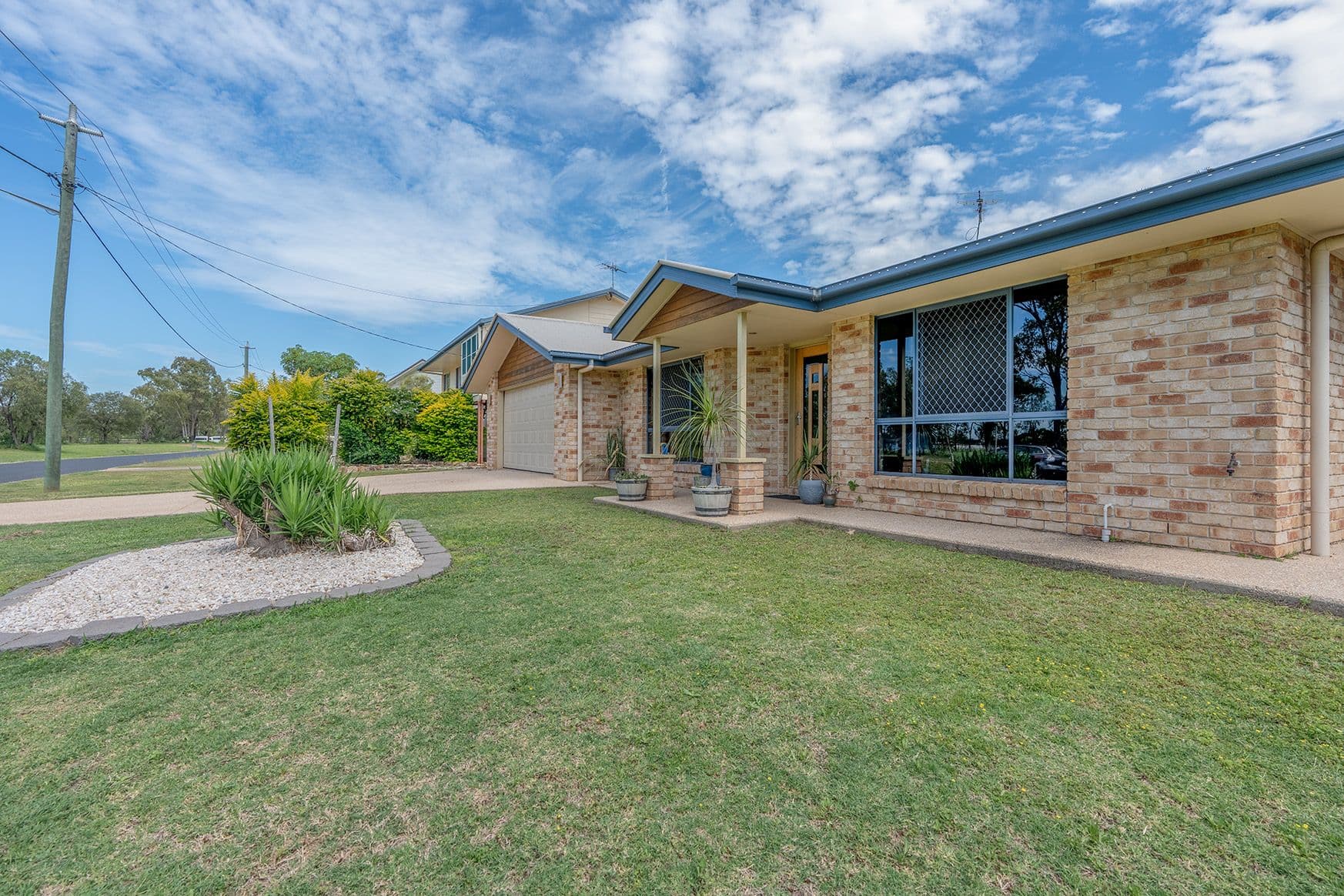 39 Park Avenue, Emerald QLD 4720, Emerald - Image 1