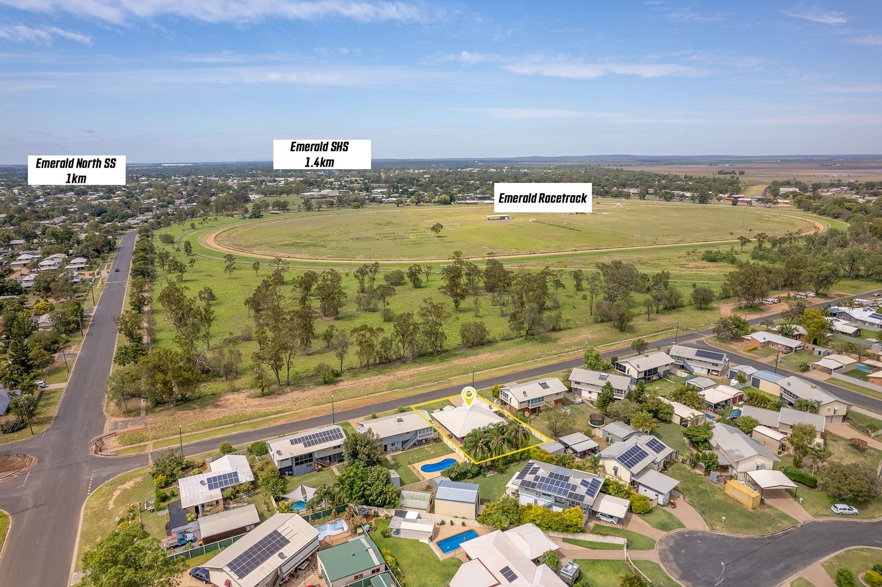 39 Park Avenue, Emerald QLD 4720, Emerald - Thumbnail 2