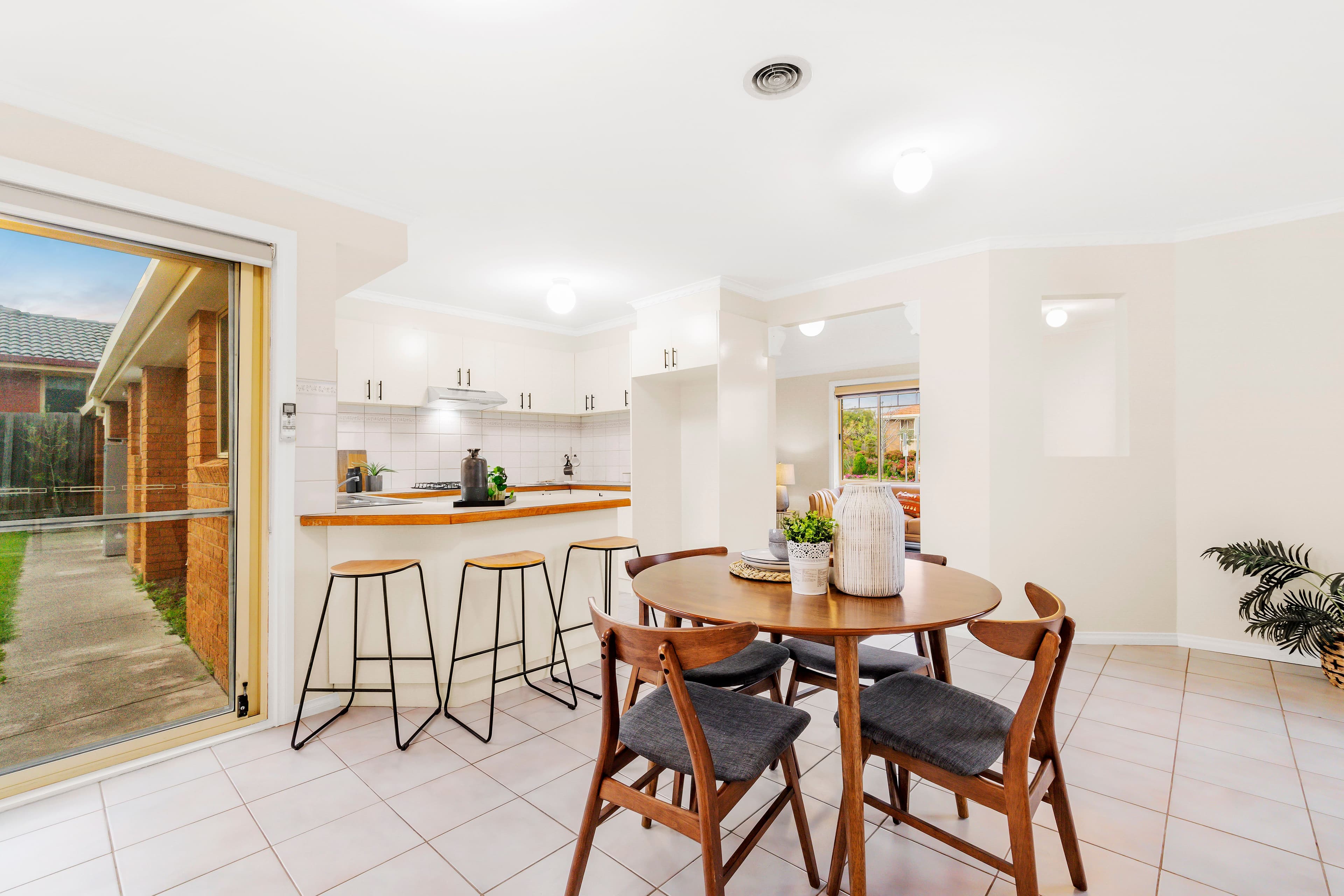 85 Pindari Avenue, Mill Park VIC 3082, Mill Park - Thumbnail 3