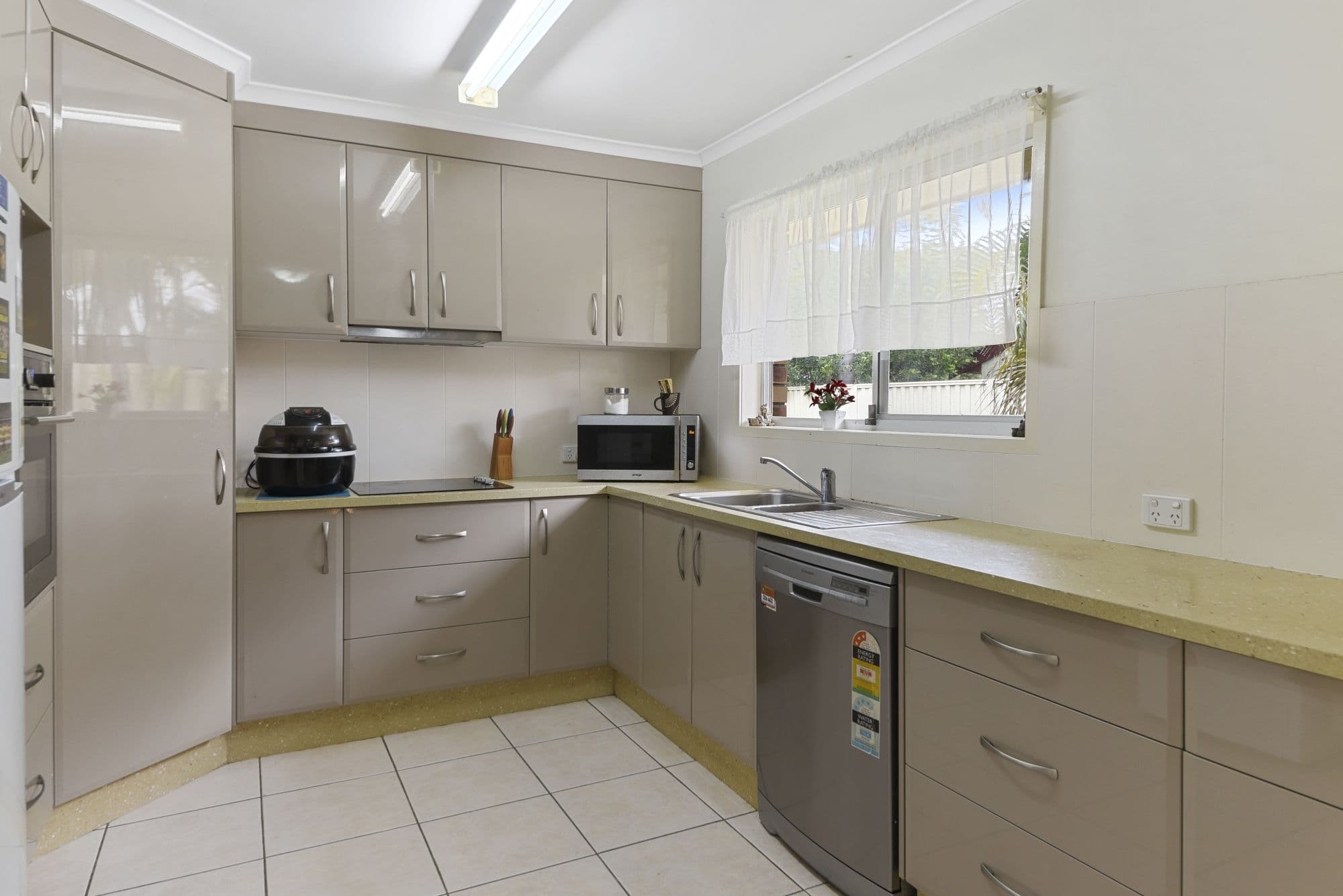 16 Gundulf Street, Bald Hills QLD 4036, Bald Hills - Thumbnail 2