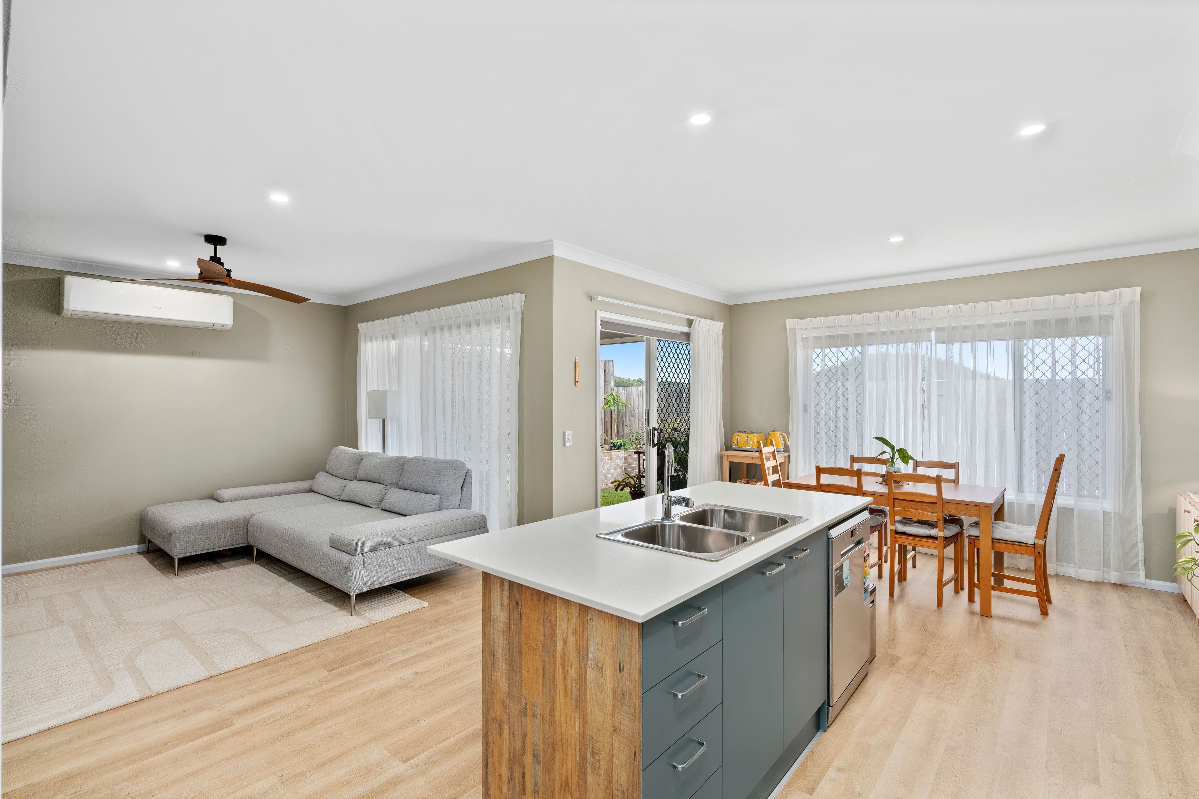 15 Lapwing Drive, Bahrs Scrub QLD 4207, Bahrs Scrub - Thumbnail 4