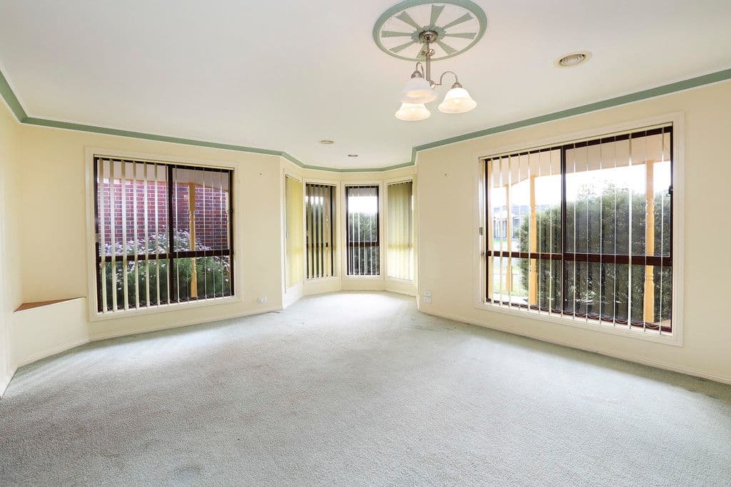 17 Brownlow Court, Lara VIC 3212, Lara - Thumbnail 2