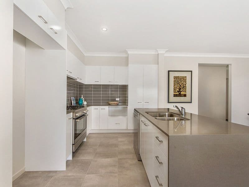 8 Werribee Crescent, Upper Coomera QLD 4209, Upper Coomera - Thumbnail 8