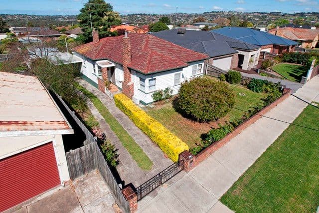 1 Fairmont Road, NEWTOWN VIC 3220, Newtown - Thumbnail 2