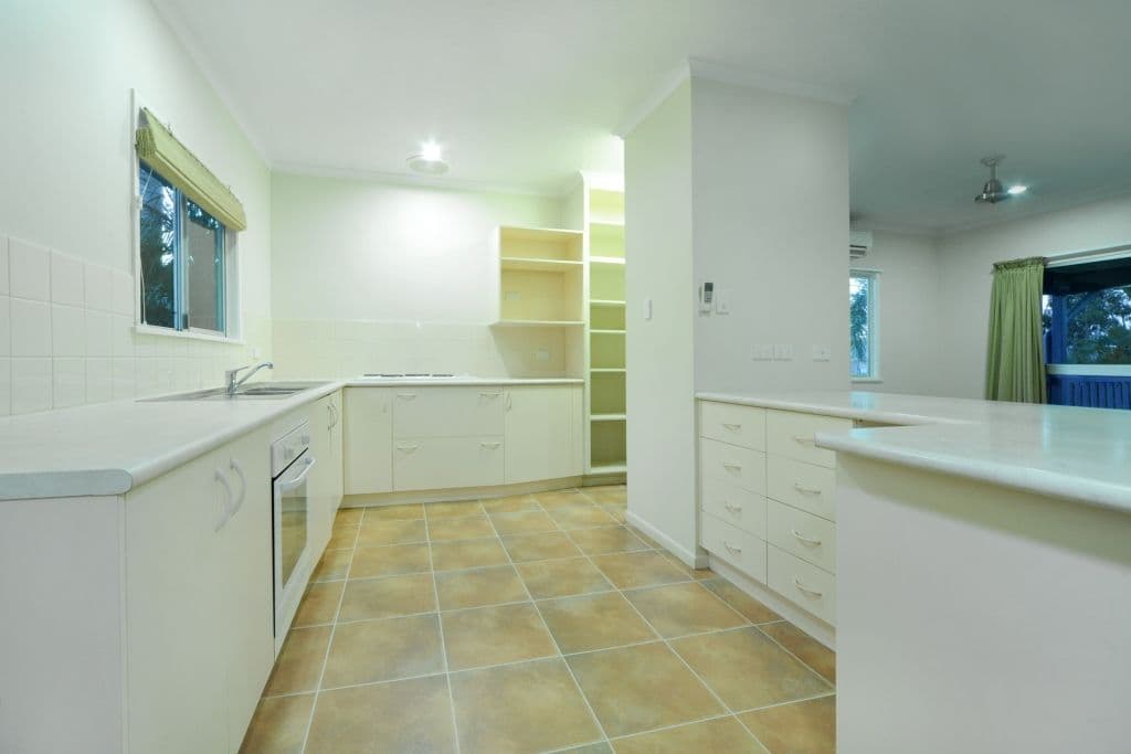 14 Schnapper Street, CANNONVALE QLD 4802, Cannonvale - Thumbnail 6