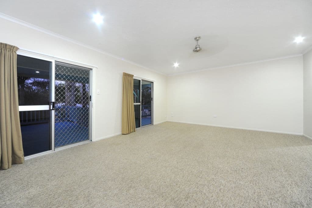 14 Schnapper Street, CANNONVALE QLD 4802, Cannonvale - Thumbnail 7