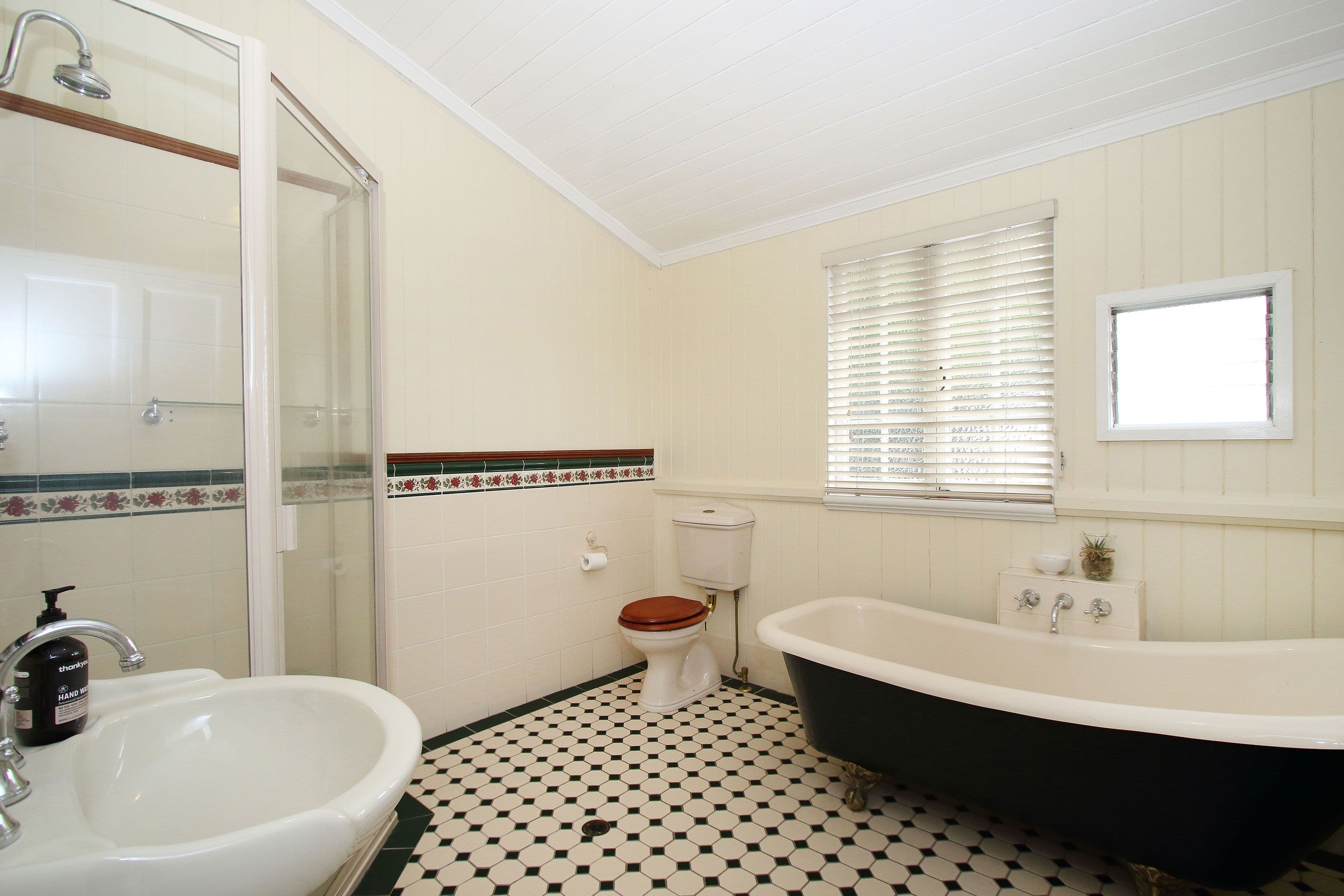 108 Jacaranda Street, North Booval QLD 4304, North Booval - Thumbnail 7