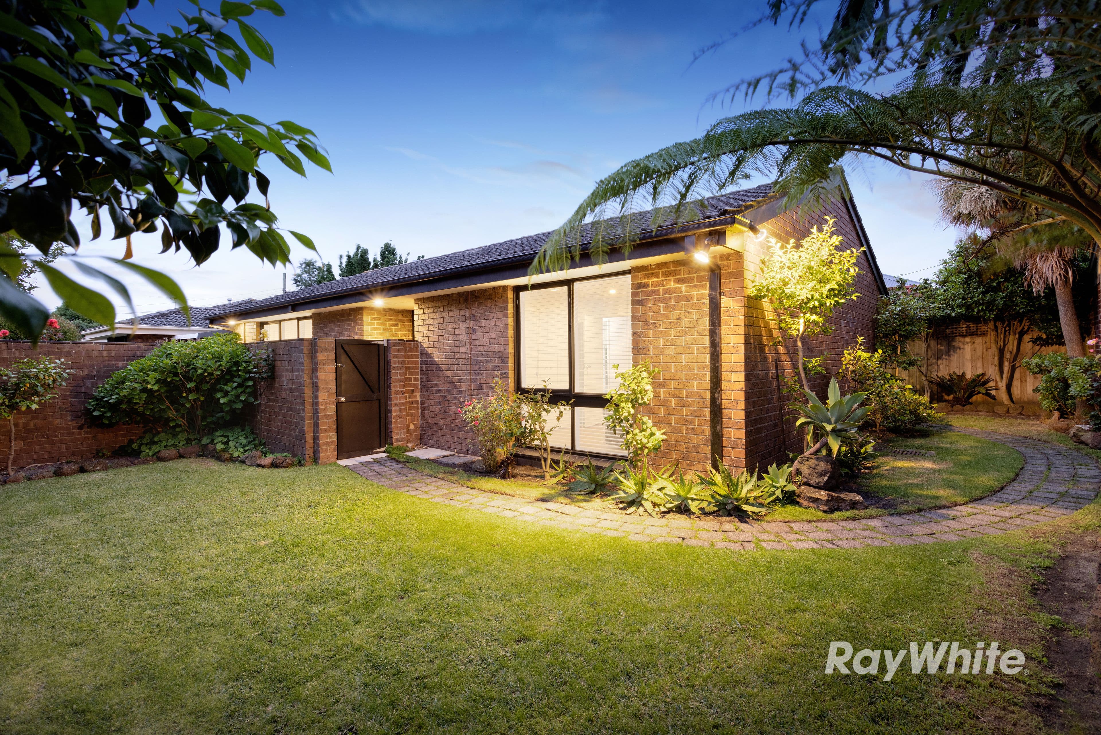 6 Elizabeth Crescent, Carnegie VIC 3163, Carnegie - Thumbnail 4