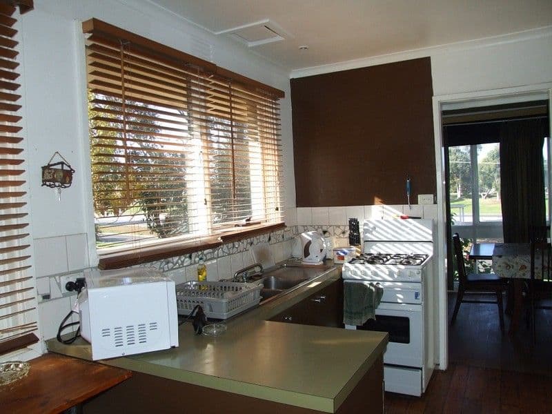 251 Coburns Road, MELTON WEST VIC 3337, Melton West - Thumbnail 3