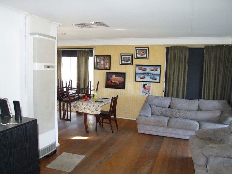 251 Coburns Road, MELTON WEST VIC 3337, Melton West - Thumbnail 4