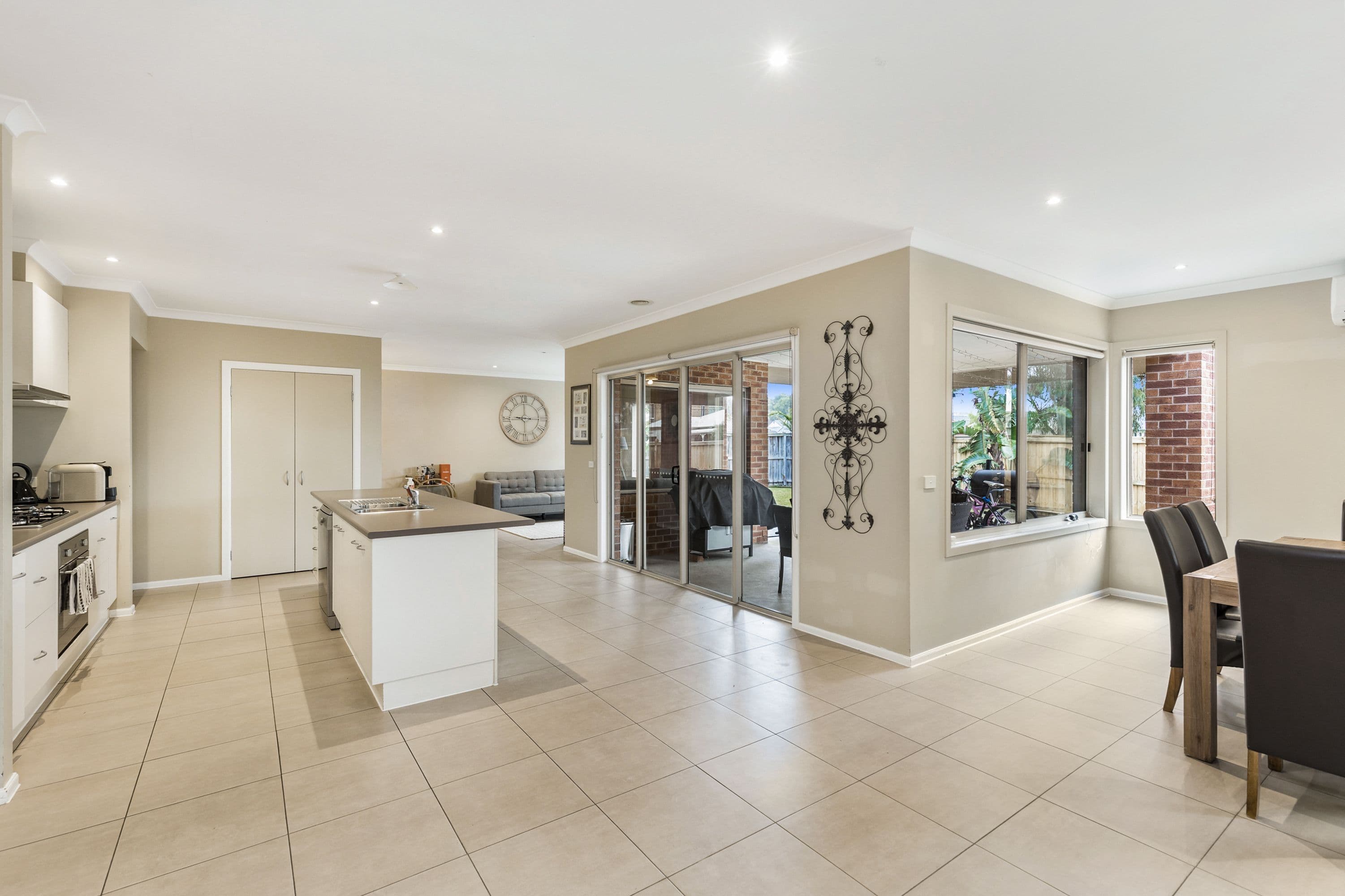 17 Don Collins Way, Berwick VIC 3806, Berwick - Thumbnail 4