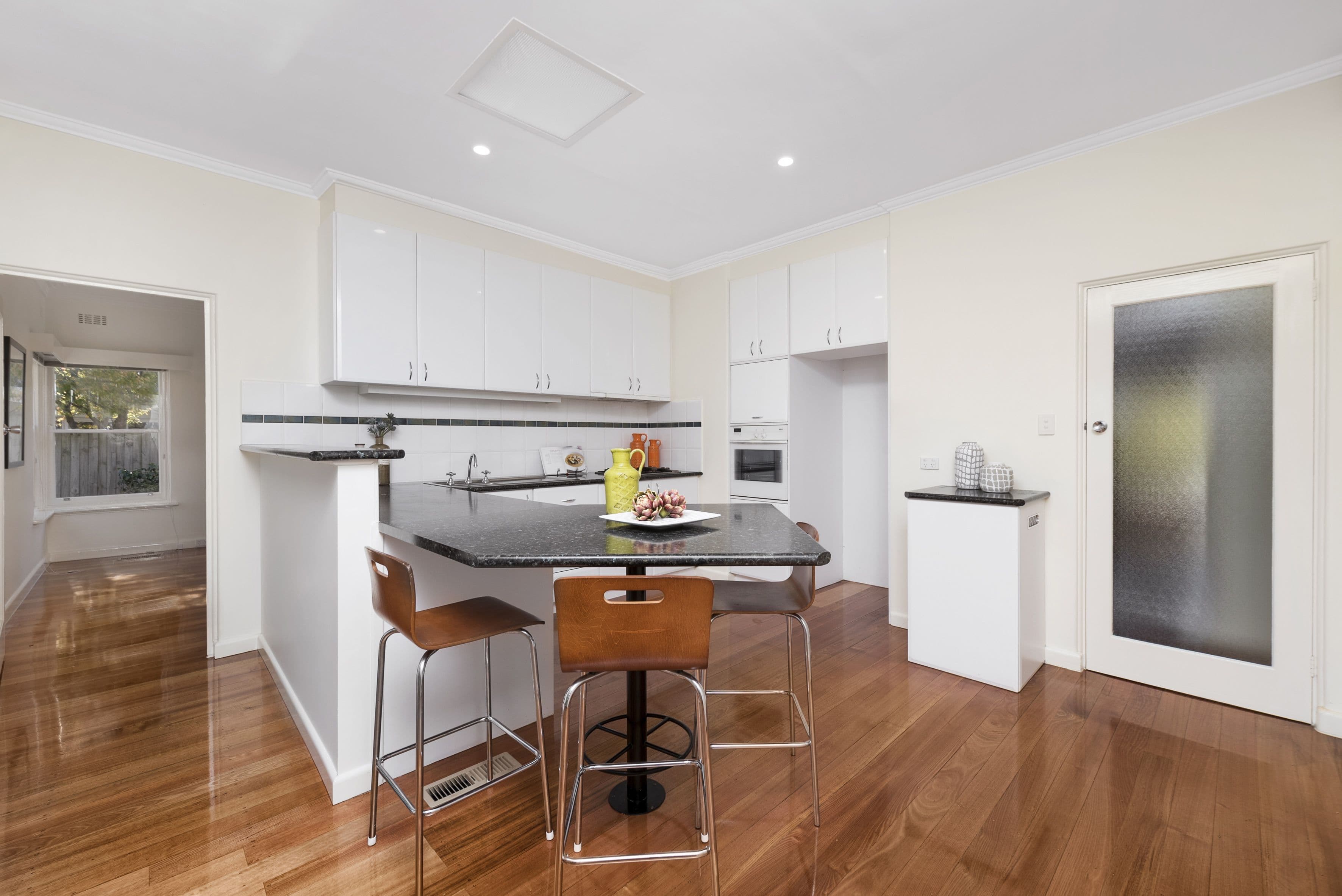 33 Mont Victor Road, Kew VIC 3101, Kew - Thumbnail 3