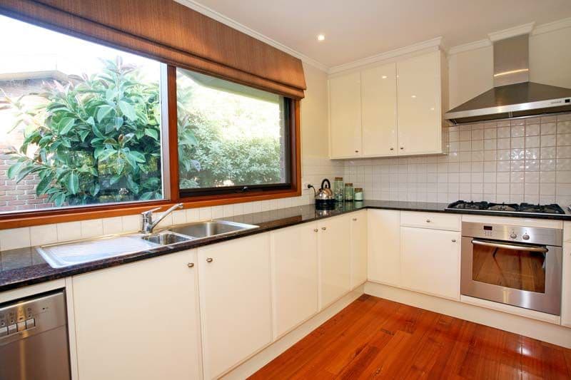 37   Sunnybrook Drive, WHEELERS HILL VIC 3150, Wheelers Hill - Thumbnail 2