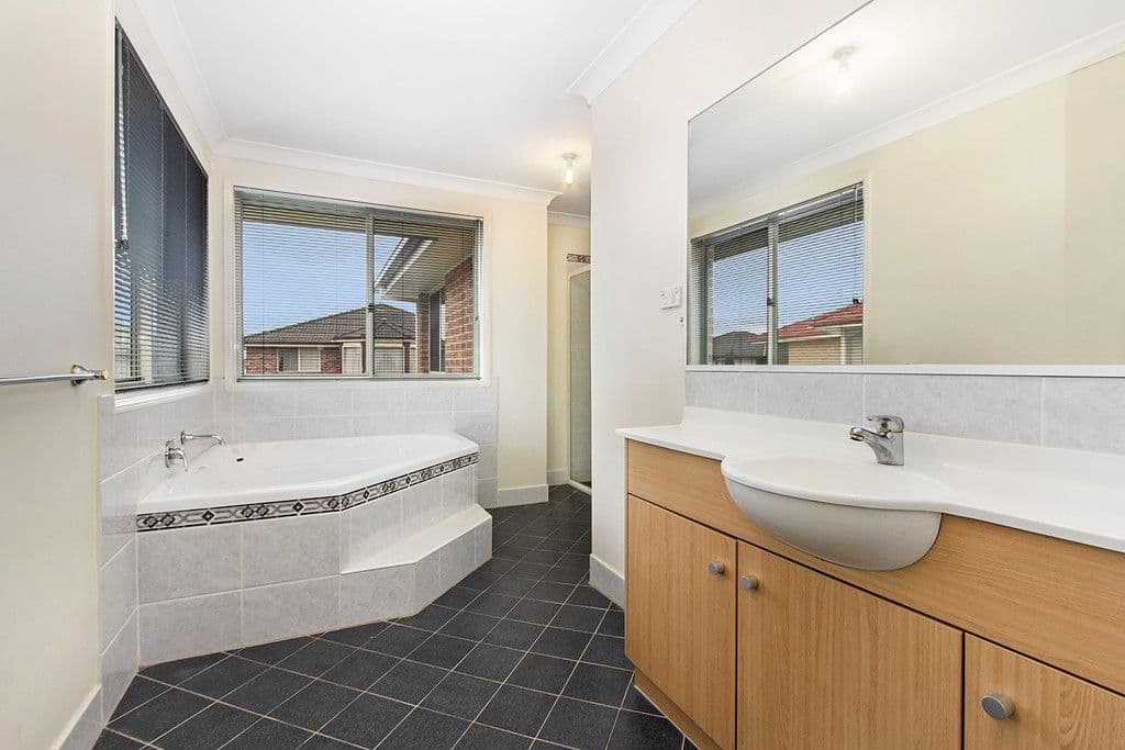 3 Mooranyah Close, Woodcroft - Thumbnail 7