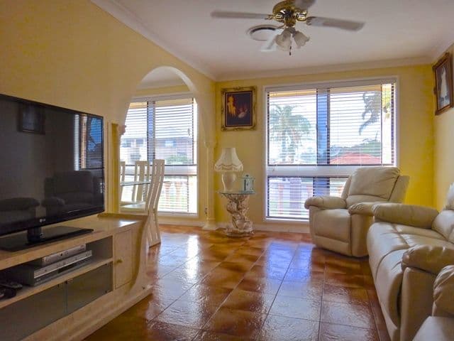 5 Brahma Close, BOSSLEY PARK NSW 2176, Bossley Park - Thumbnail 2