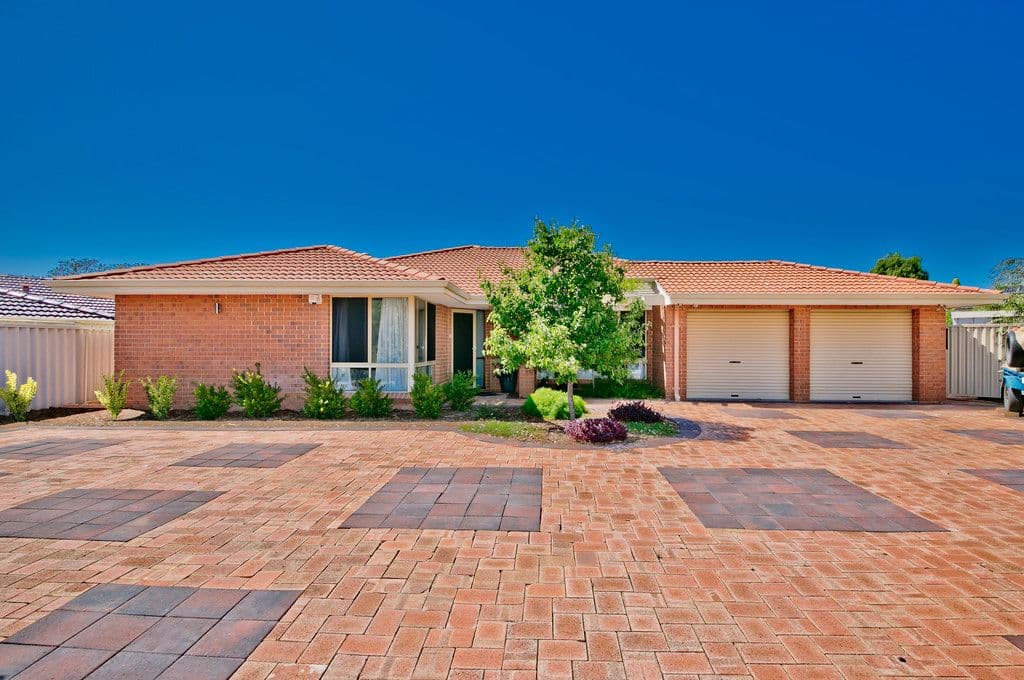 5 Karel Court, Alexander Heights WA 6064, Alexander Heights - Thumbnail 2