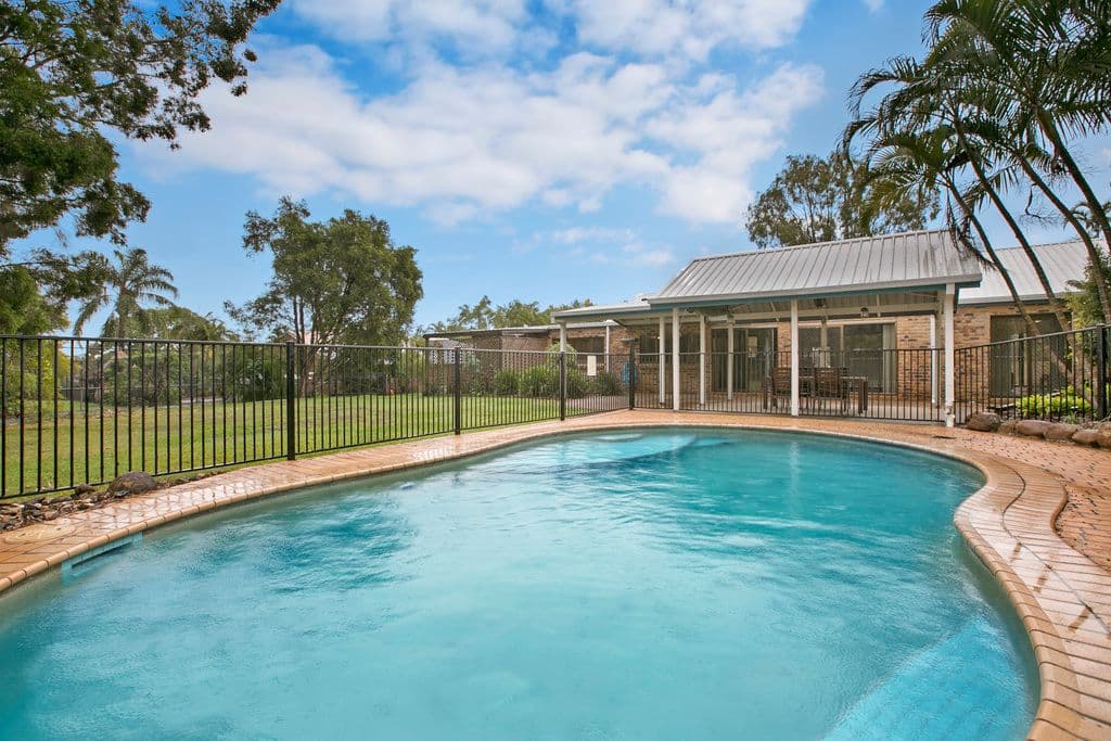 11 Stratford Court, BIRKDALE QLD 4159, Birkdale - Image 1