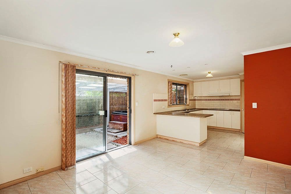 7 Moonstone Walk, BUNDOORA VIC 3083, Bundoora - Thumbnail 2