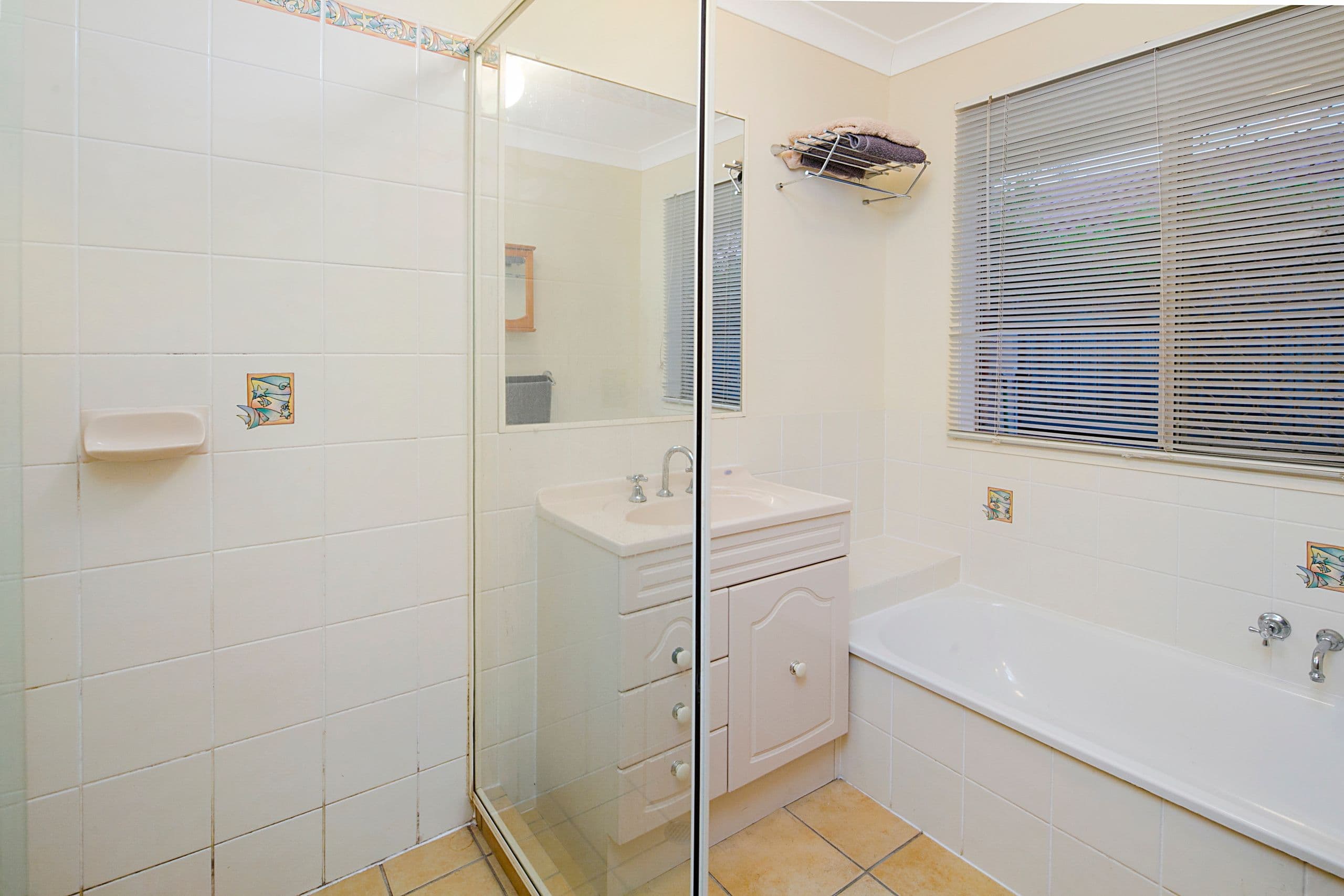 11 Spinnaker Circuit, Redland Bay QLD 4165, Redland Bay - Thumbnail 7