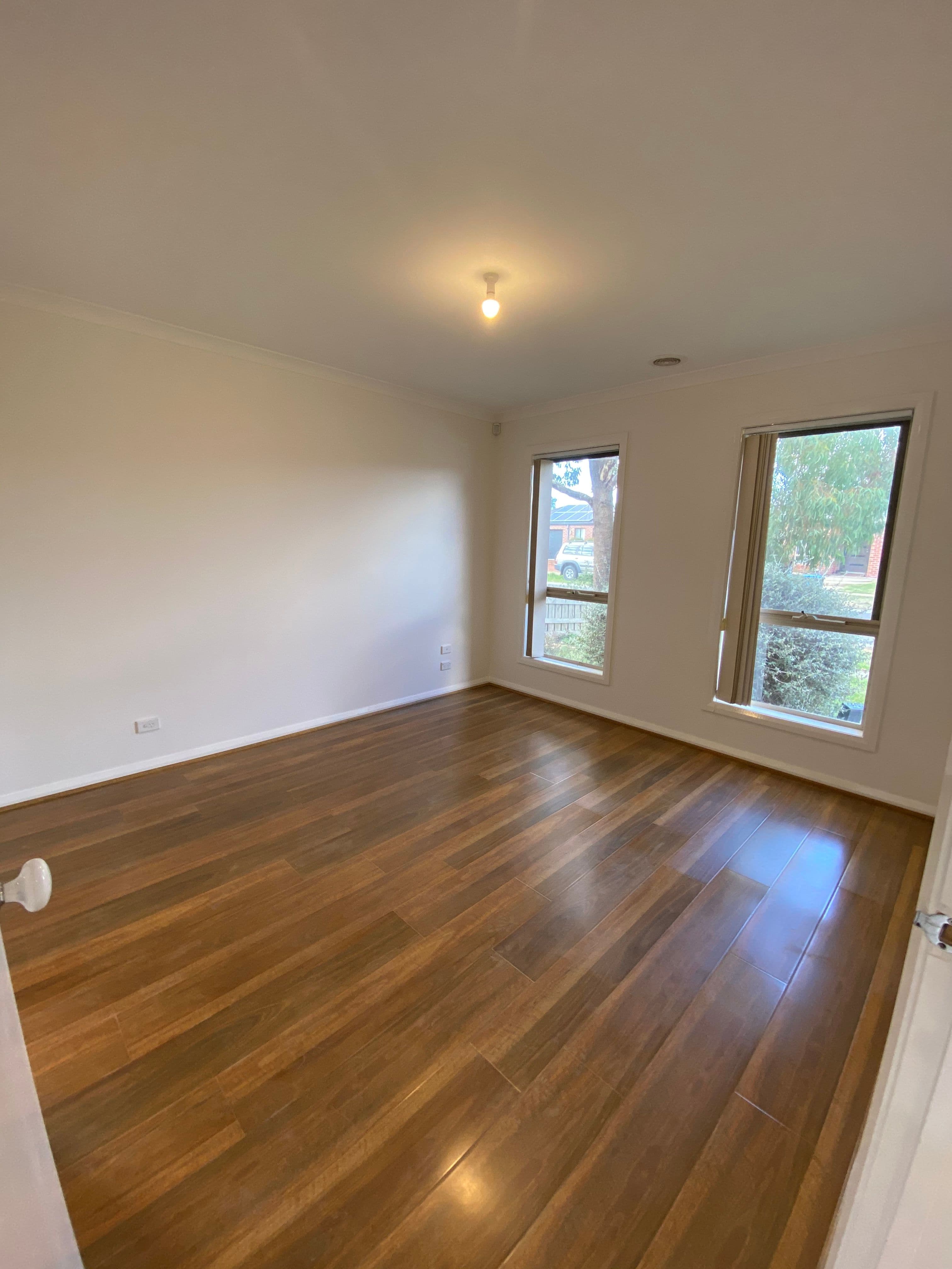 8 Faye Avenue, Truganina VIC 3029, Truganina - Thumbnail 3