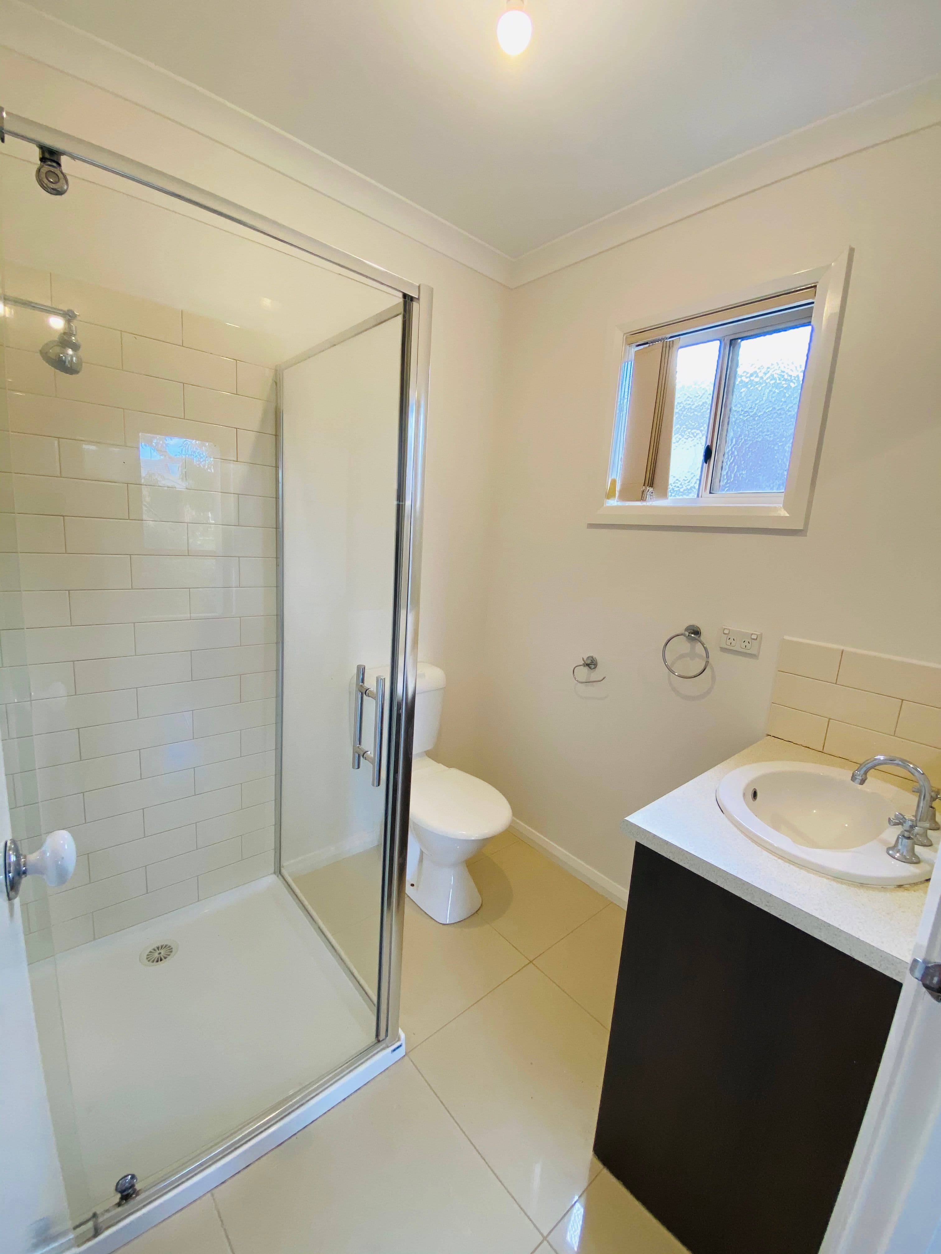 8 Faye Avenue, Truganina VIC 3029, Truganina - Thumbnail 4
