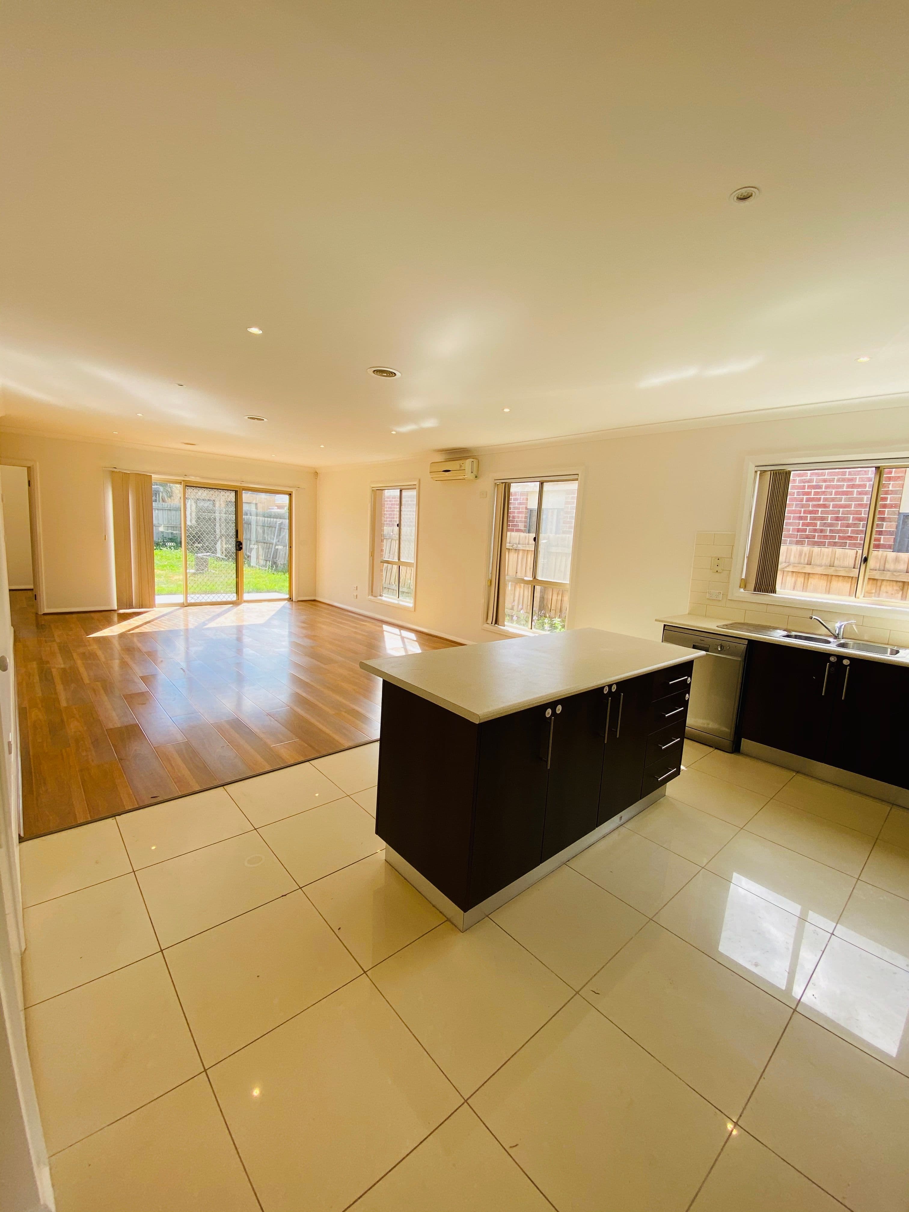 8 Faye Avenue, Truganina VIC 3029, Truganina - Thumbnail 6