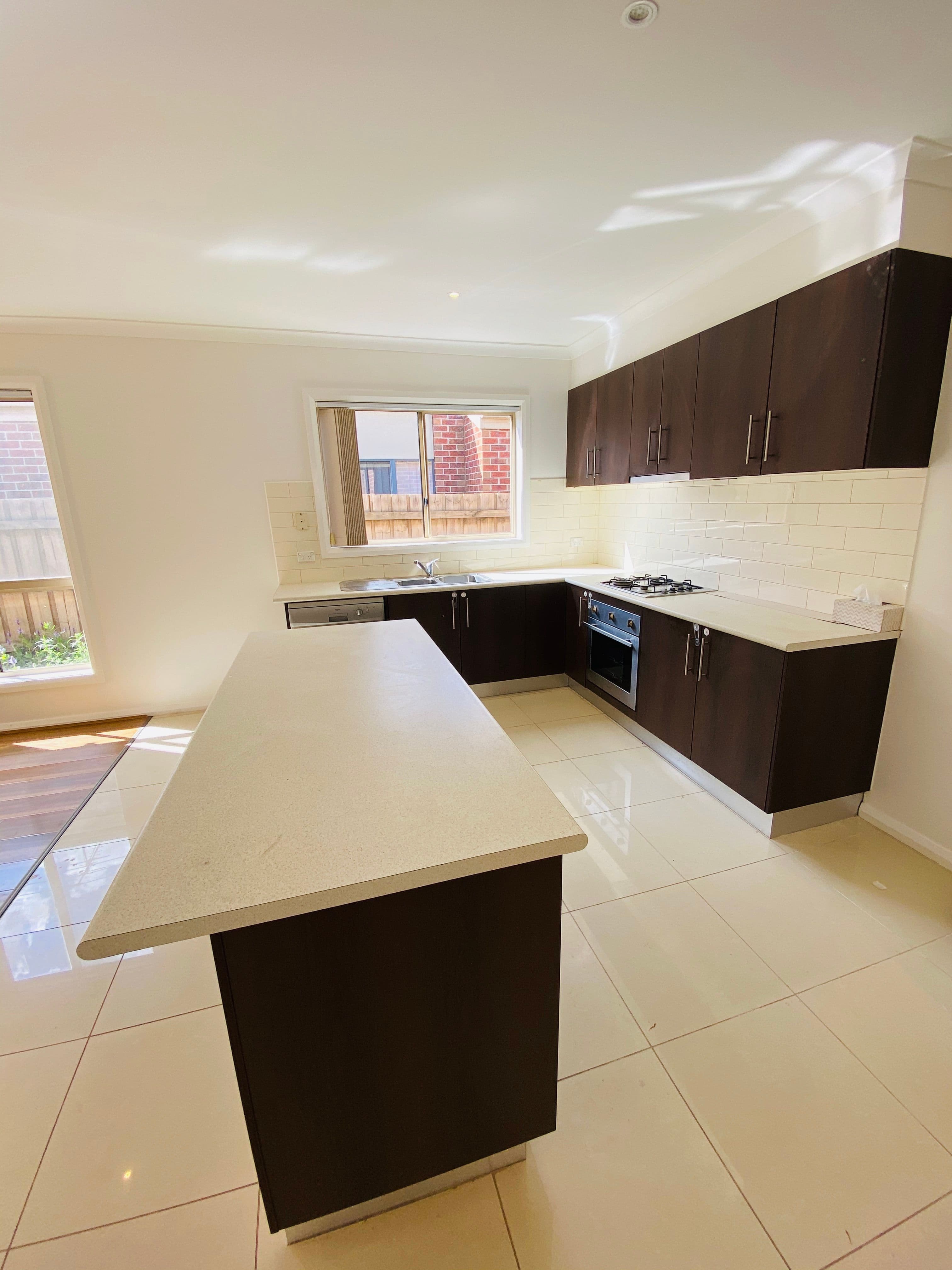 8 Faye Avenue, Truganina VIC 3029, Truganina - Thumbnail 8