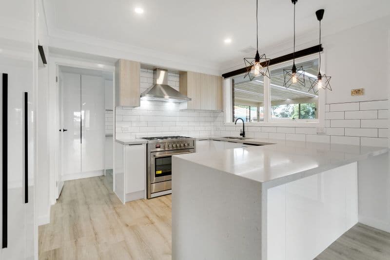 13 Joseph Banks Crescent, Endeavour Hills VIC 3802, Endeavour Hills - Thumbnail 2