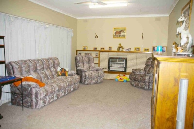 38 Waterloo Road, North Epping - Thumbnail 2