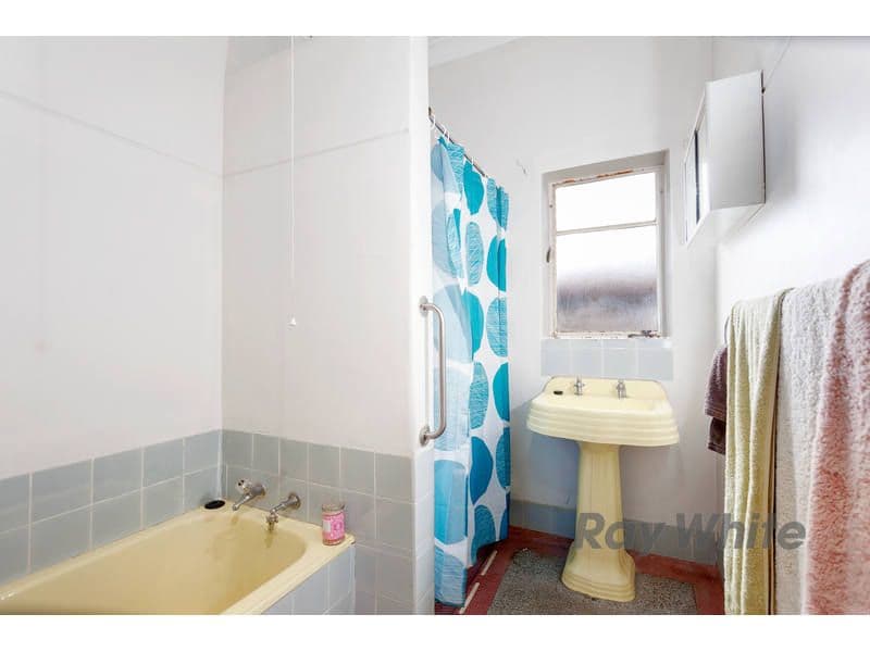 12 Redmond Road, HAMILTON HILL WA 6163, Hamilton Hill - Thumbnail 5